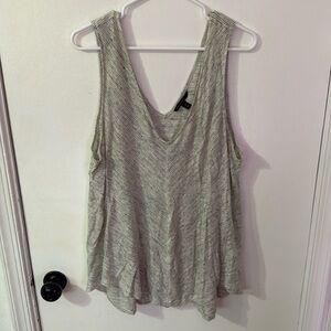 Banana Republic - V-Neck Tank - Size XL